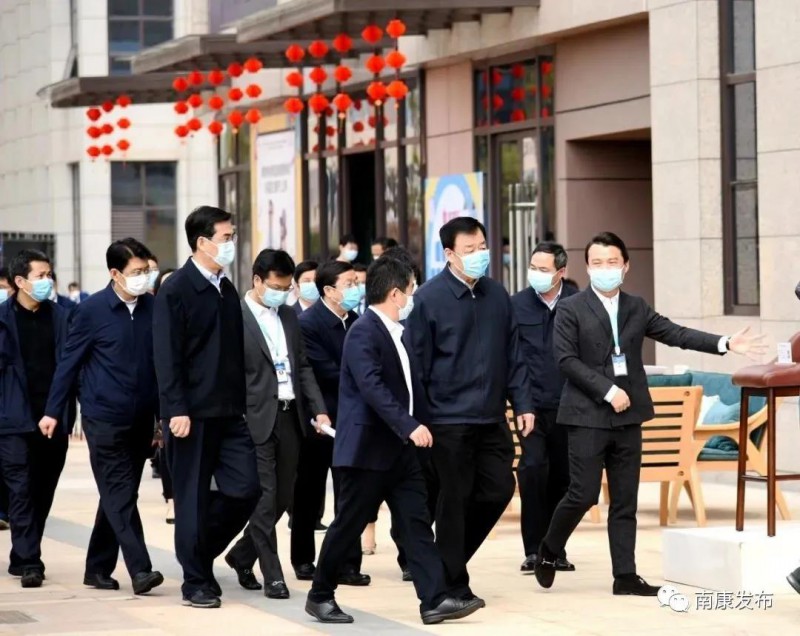 省委書記劉奇來南康啦，并為南康家具“代言”2