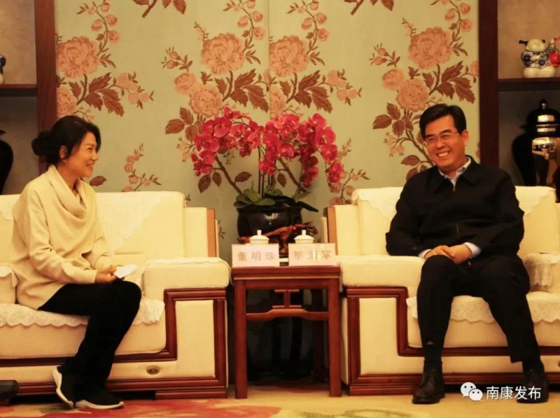 李炳軍書(shū)記會(huì)見(jiàn)董明珠，推動(dòng)格力電器與南康家具交流合作