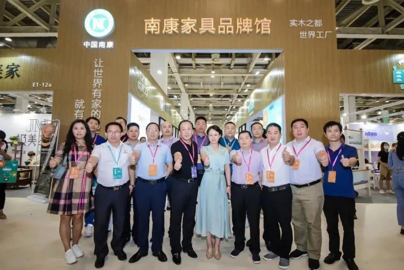 南康家具載譽(yù)而歸