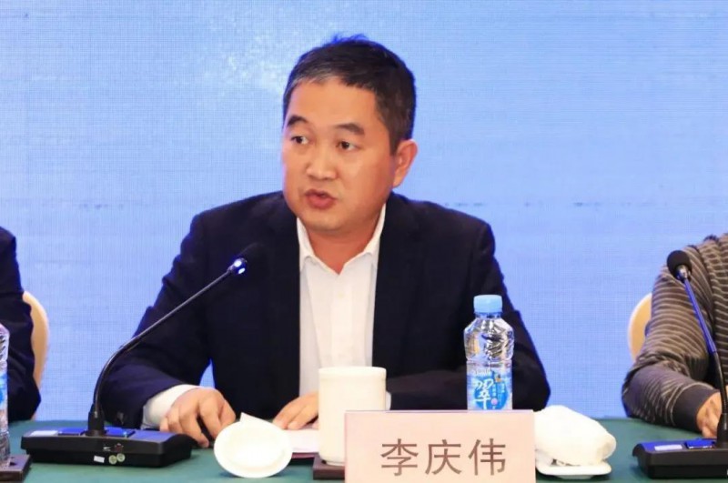 區(qū)家具產(chǎn)業(yè)促進(jìn)局局長李慶偉