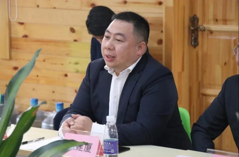 區(qū)家具協(xié)會會長顧建廈
