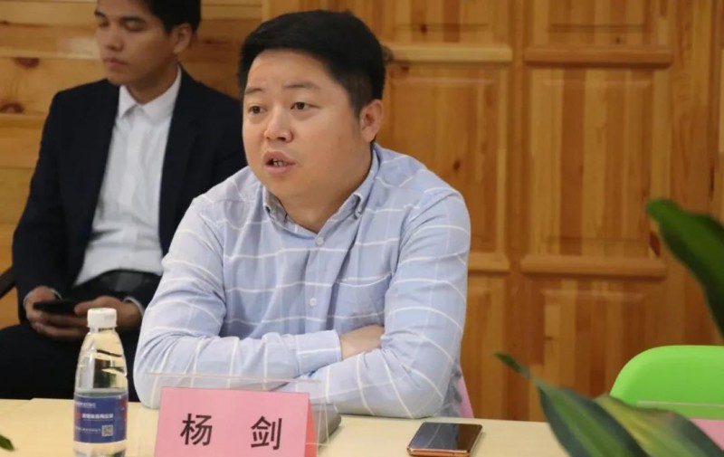 區(qū)家具協(xié)會秘書長楊劍