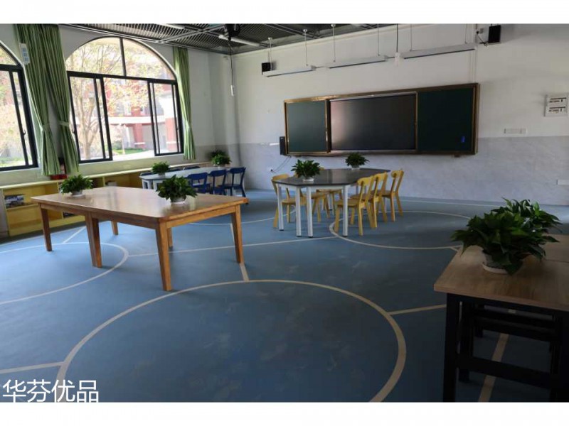 學校、部隊、科研實驗室實木家具、課桌、宿舍上下雙層床工程定制17