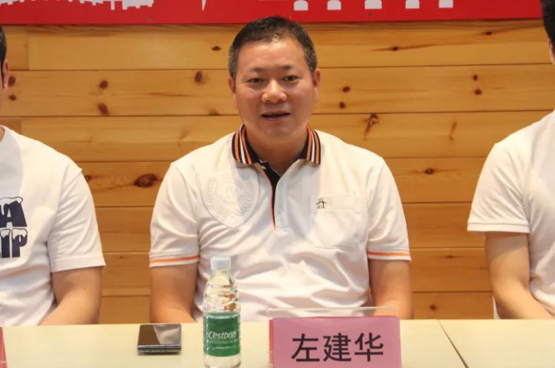 佛山市順德區(qū)家具協(xié)會(huì)會(huì)長左建華