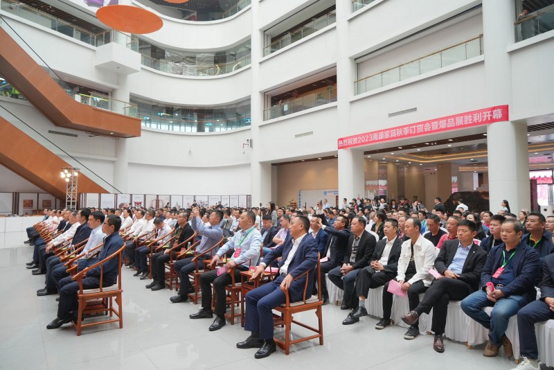 市委常委、區委書記何善錦出席開幕式并致辭