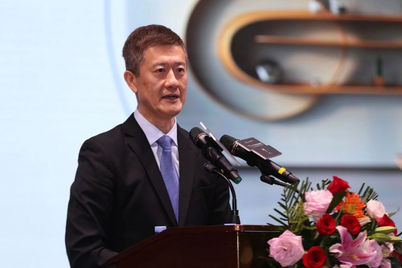 品牌與企業(yè)傳播資深專家，中國內(nèi)地第一代的公共關系專業(yè)人士之一徐俊帶來了《數(shù)字引力：創(chuàng)新思維 賦能數(shù)字未來》的主題演講